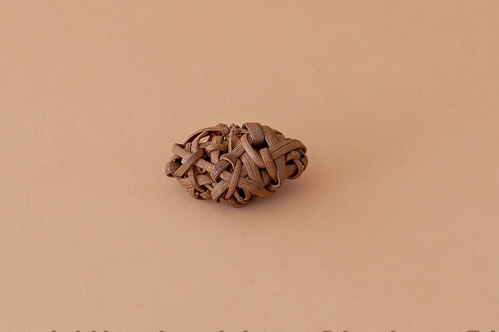 樹皮細工｜入舩絵美｜山ぶどう｜ブローチ／雲